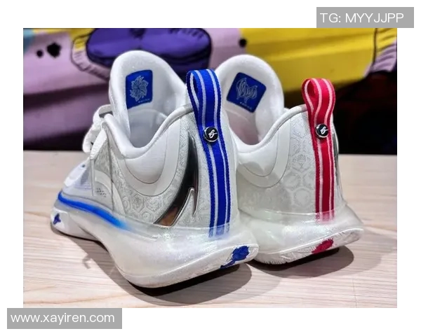 球星们的鞋柜揭秘 哪些足球鞋成为他们场上必备利器